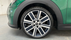 MINI Hatchback 1.5 Cooper Exclusive 3dr Auto Petrol Hatchback